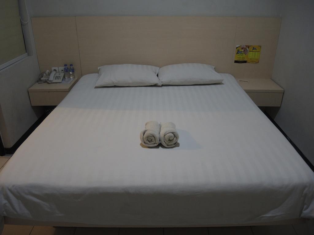 Swk 95 Hotel Surabaya Cameră foto